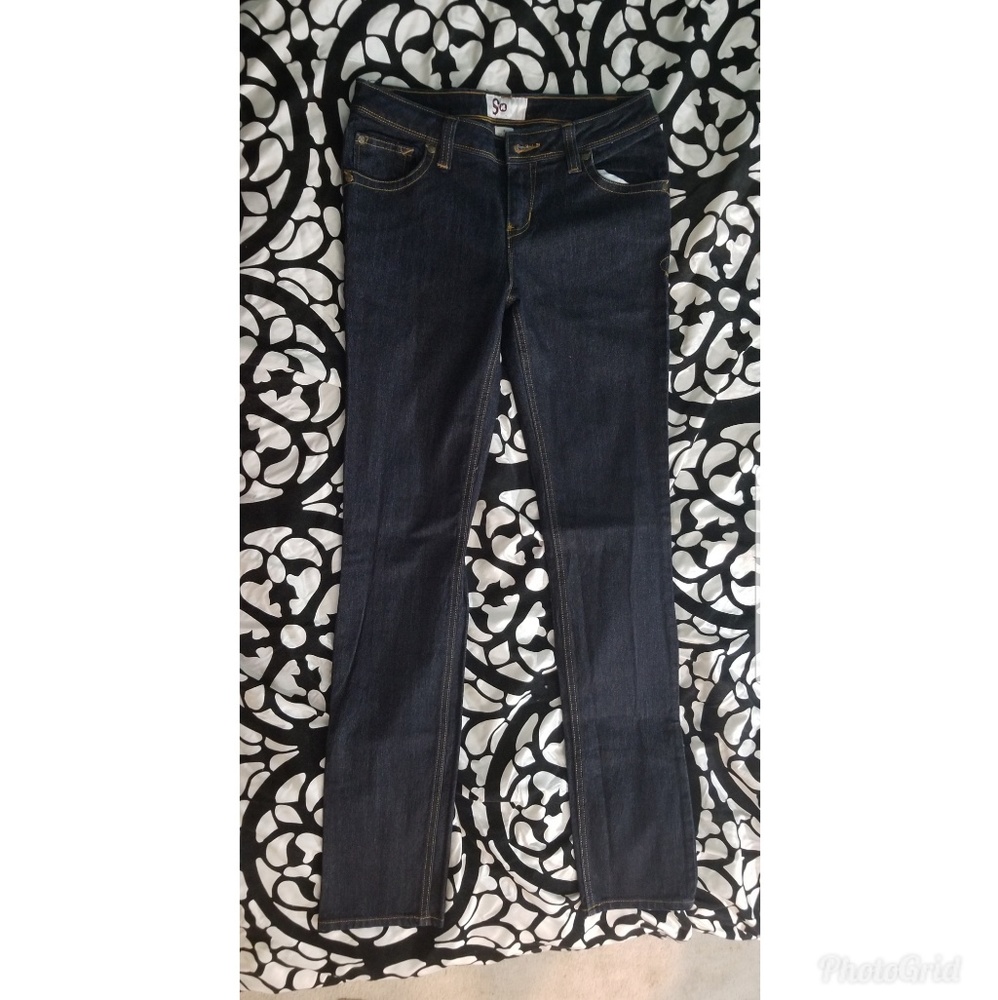 So skinny jeans woman's size 5 dark blue BNWOT